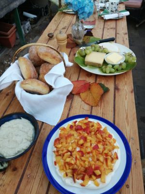 Al fresco picnic